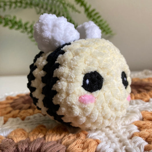 Handmade bee crochet plush toy 
